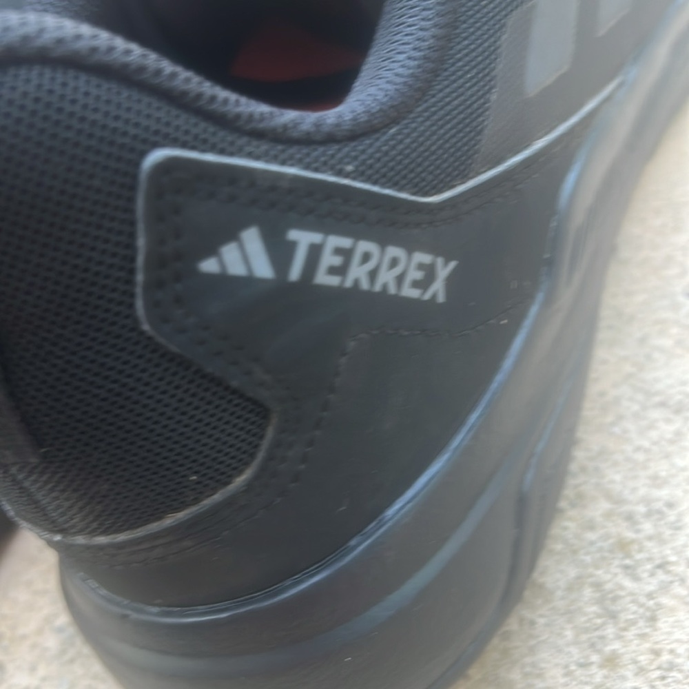 Adidas Terrex Outlander Black Hiking Sneaker Men's Size 12.5 - Picture 4 of 7